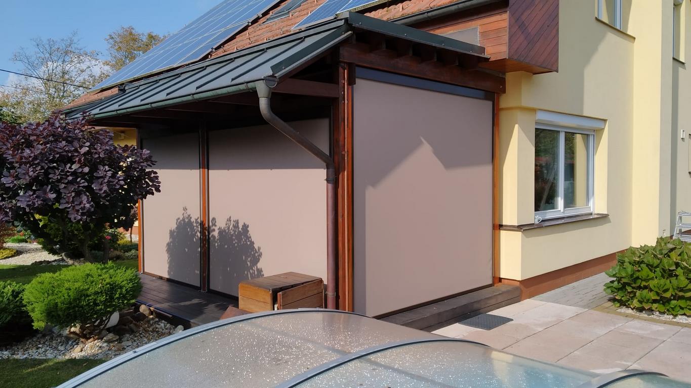 Venkovní látkové screenové rolety