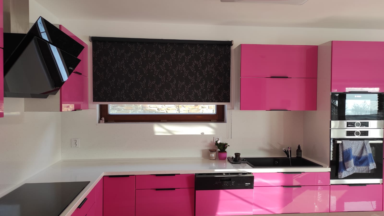 Interiérové látkové rolety